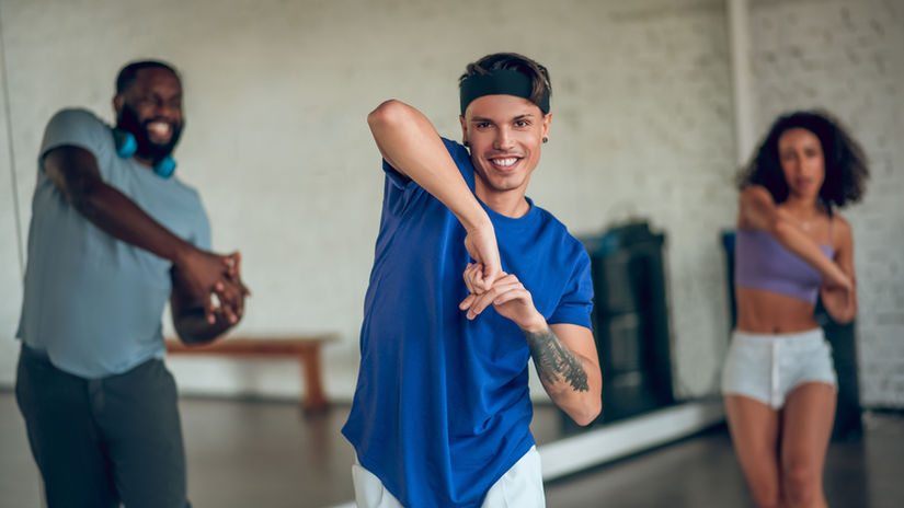 COURS DE DANCE CARDIO - DÉBUTANT